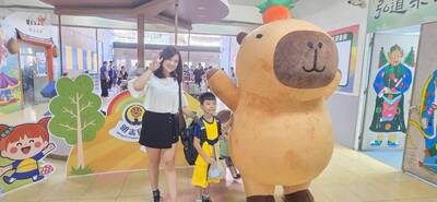 LINE_ALBUM_新生開學日第四站主場景照片_260909_22圖片