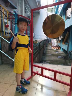 LINE_ALBUM_新生入學-敲智慧鑼_260908_31圖片
