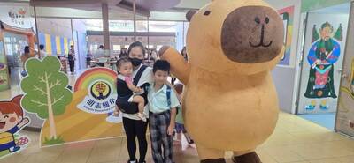 LINE_ALBUM_新生開學日第四站主場景照片_260909_14圖片