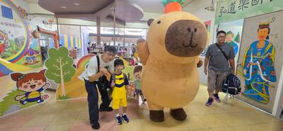 LINE_ALBUM_新生開學日第四站主場景照片_260909_64圖片