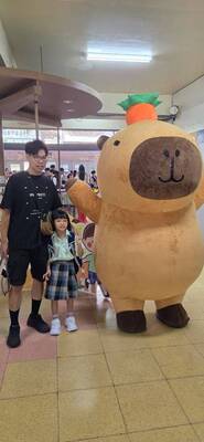 LINE_ALBUM_新生開學日第四站主場景照片_260909_51圖片