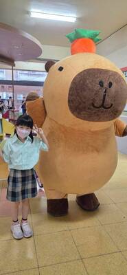 LINE_ALBUM_新生開學日第四站主場景照片_260909_77圖片