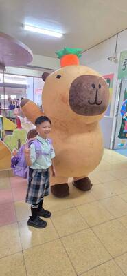 LINE_ALBUM_新生開學日第四站主場景照片_260909_16圖片