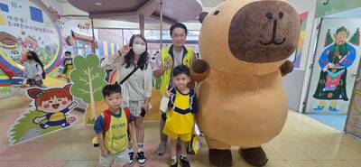 LINE_ALBUM_新生開學日第四站主場景照片_260909_73圖片