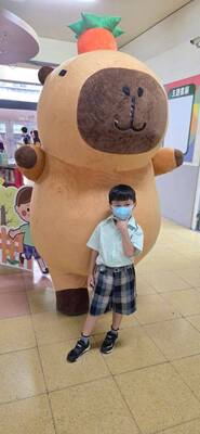 LINE_ALBUM_新生開學日第四站主場景照片_260909_78圖片
