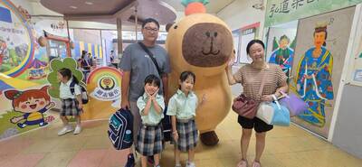 LINE_ALBUM_新生開學日第四站主場景照片_260909_68圖片