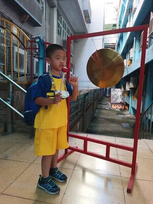 LINE_ALBUM_新生入學-敲智慧鑼_260908_49圖片